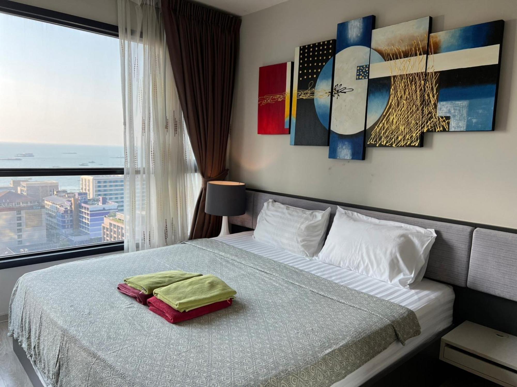 The Base Central Pattaya By Mickey Eksteriør bilde