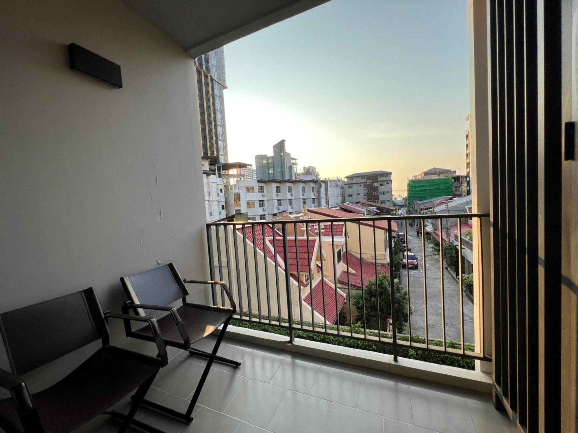 The Base Central Pattaya By Mickey Eksteriør bilde