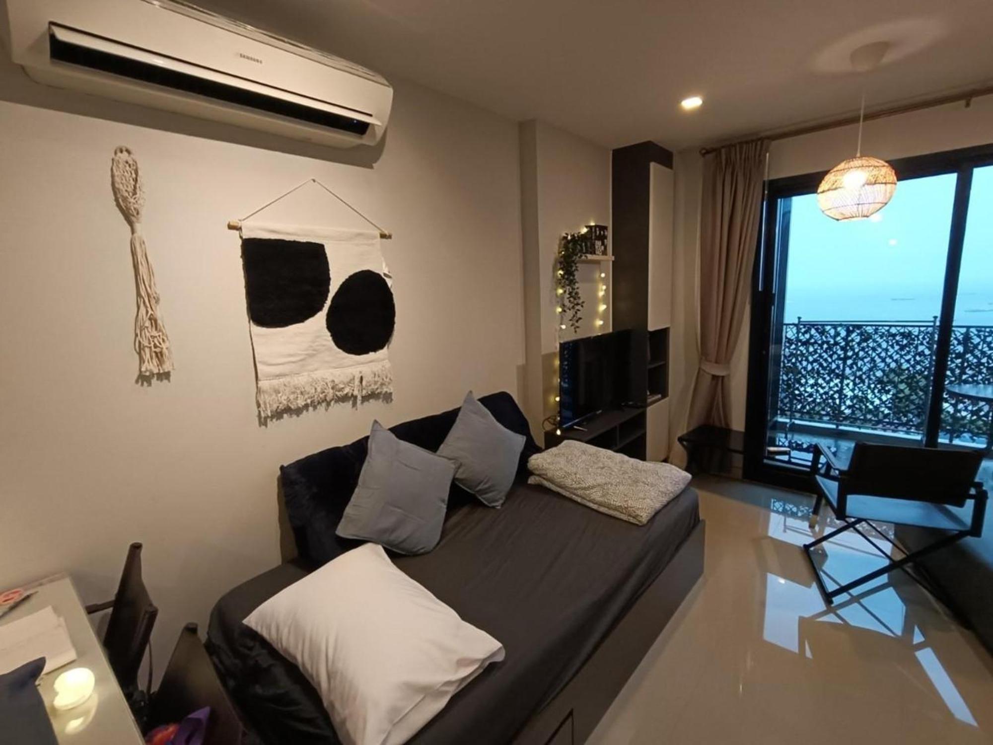 The Base Central Pattaya By Mickey Eksteriør bilde